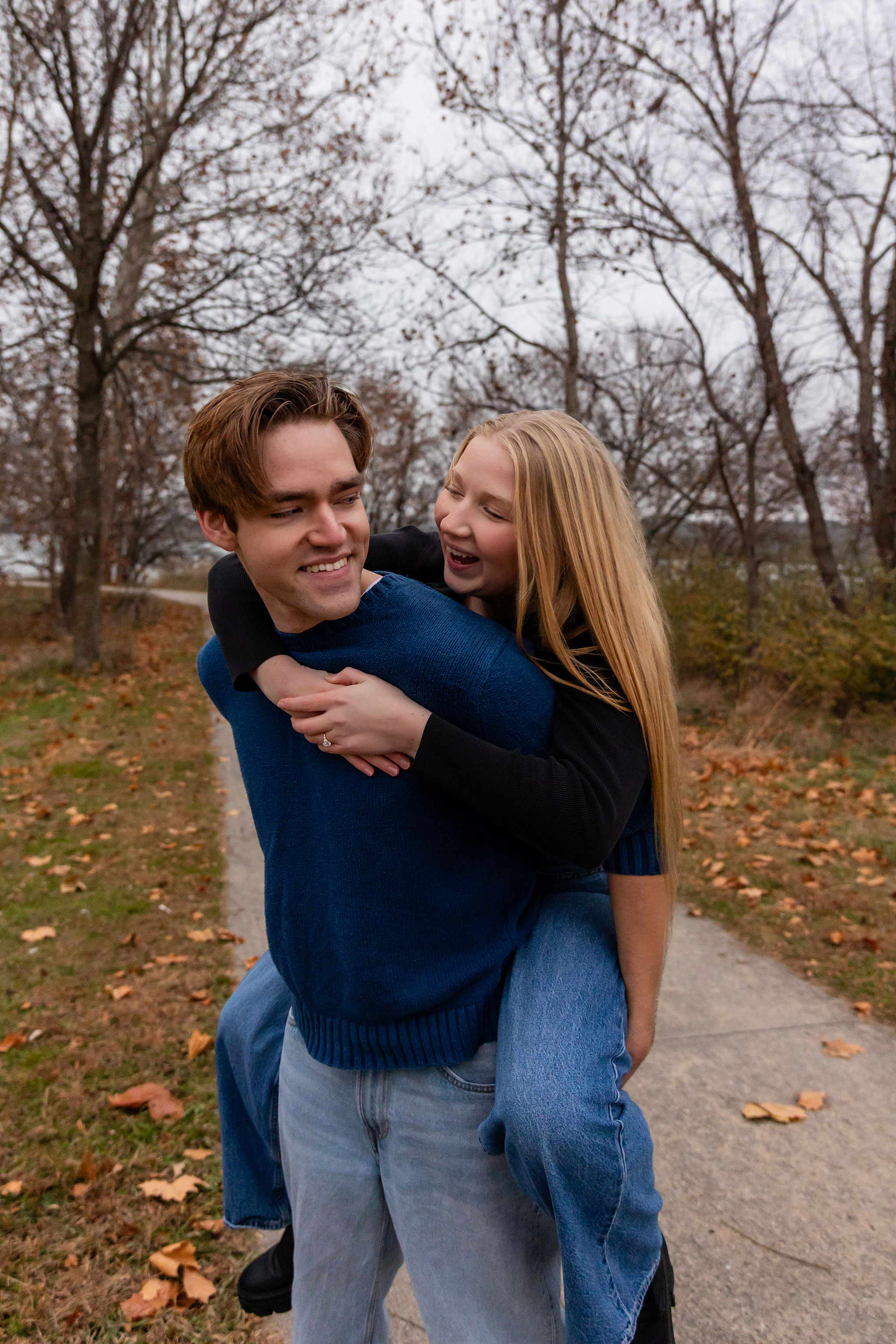 Engagement photo 31.